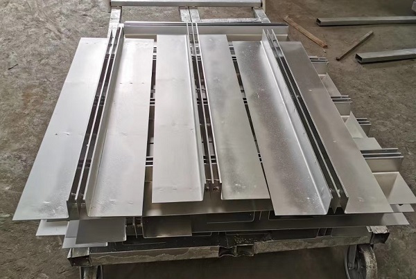 不銹鋼縫隙排水溝，不銹鋼排水溝