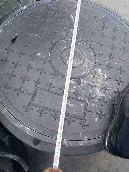 復(fù)合井蓋是什么材質(zhì)，復(fù)合井蓋是什么材料材質(zhì)生產(chǎn)的，復(fù)合井蓋