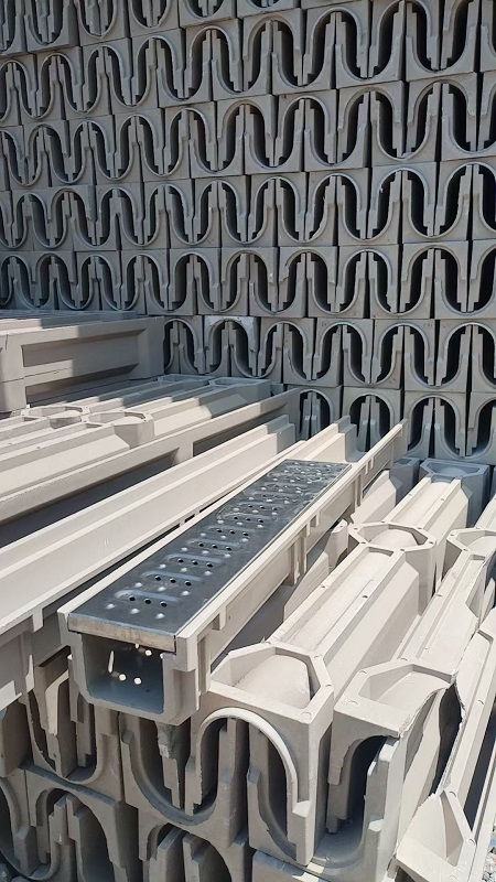 復(fù)合井蓋廠家及聯(lián)系電話，復(fù)合井蓋，復(fù)合井蓋廠家，復(fù)合井蓋廠家電話