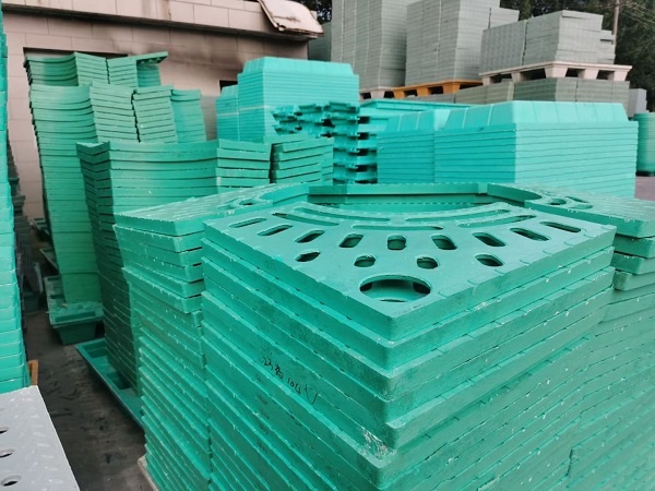 復(fù)合井蓋廠家及聯(lián)系電話，復(fù)合井蓋，復(fù)合井蓋廠家，復(fù)合井蓋廠家電話