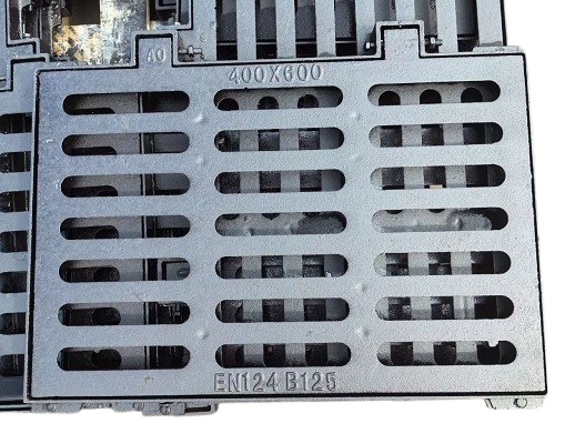 排水溝蓋板，不銹鋼排水溝蓋板，鑄鐵排水溝蓋板，鋼制排水溝蓋板，復(fù)合材料排水溝蓋板