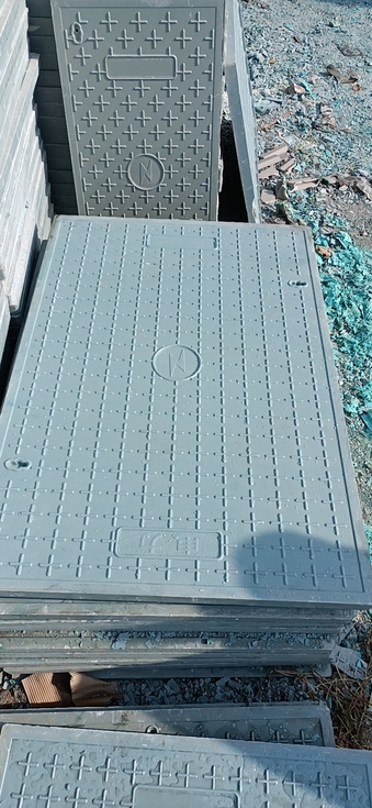 玻璃鋼井蓋模具是用于制造玻璃鋼井蓋的工具，玻璃鋼井蓋模具，玻璃鋼井蓋