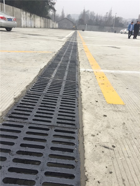 鑄鐵蓋板,為什么鑄鐵蓋板能承受重壓，長久不壞？