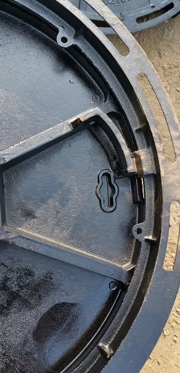 球墨鑄鐵卡簧井蓋，卡簧井蓋